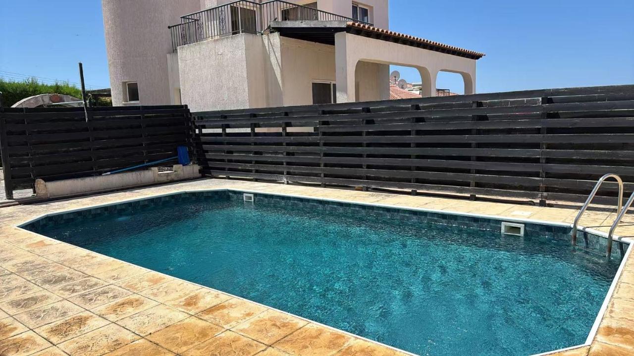 Sun & Sea villa - Chambres d'hôtes Tála