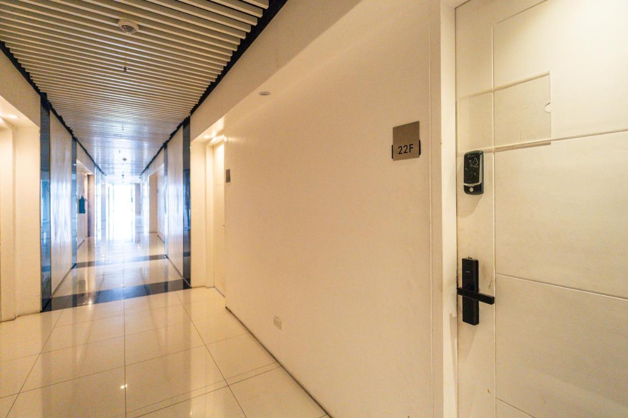 Avenir 22F City Skyline view - B&B Ciudad de Cebú