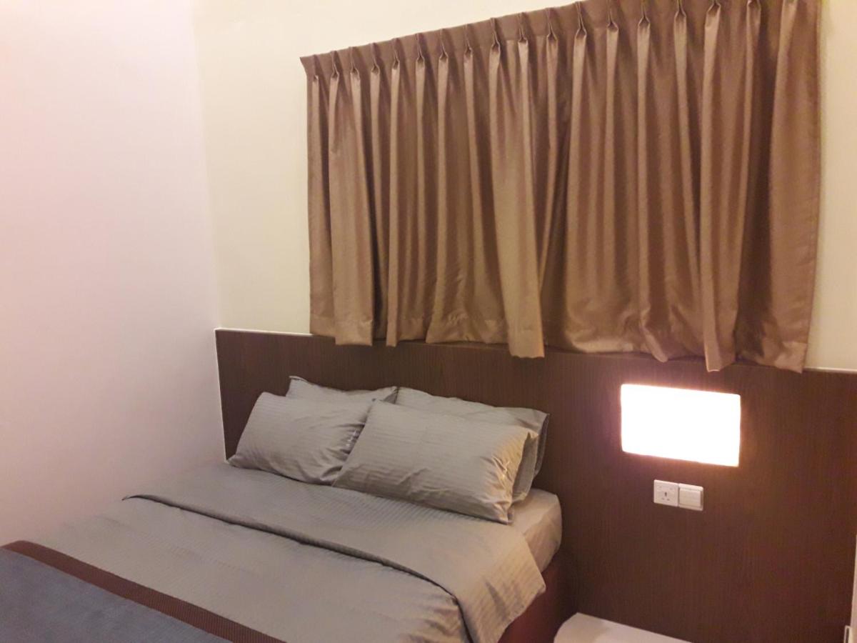 B&B Malacca - De Benz Inn - Bed and Breakfast Malacca