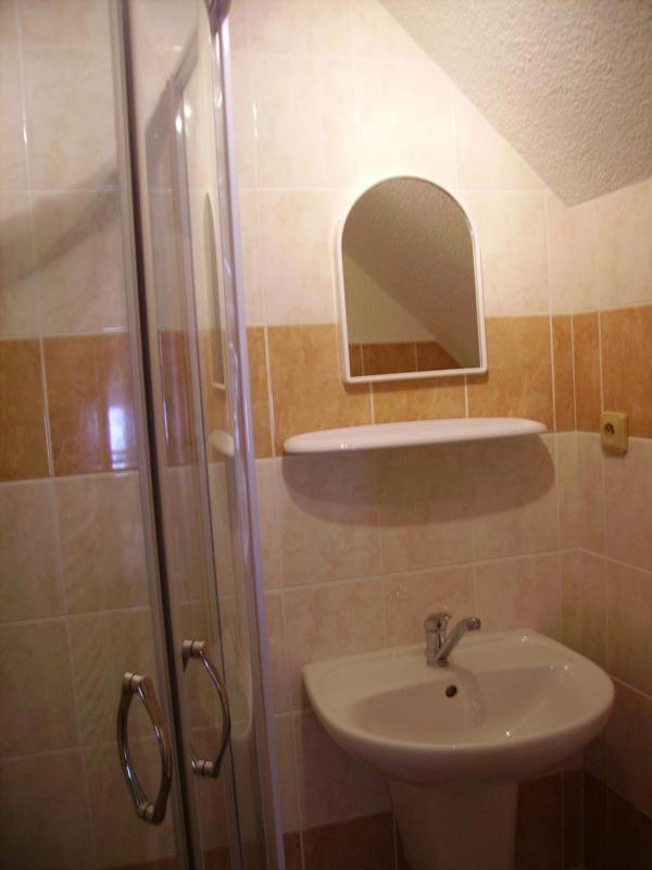 Deluxe Double Room with Shower