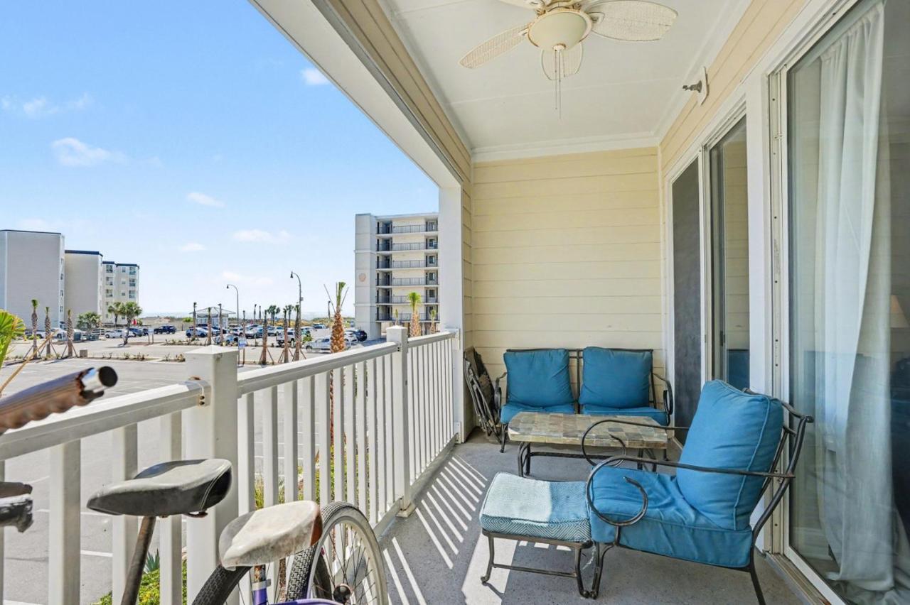 Spacious Oceanview Villa | 3 Private Ensuites | Steps to the Sand - B&B Myrtle Beach