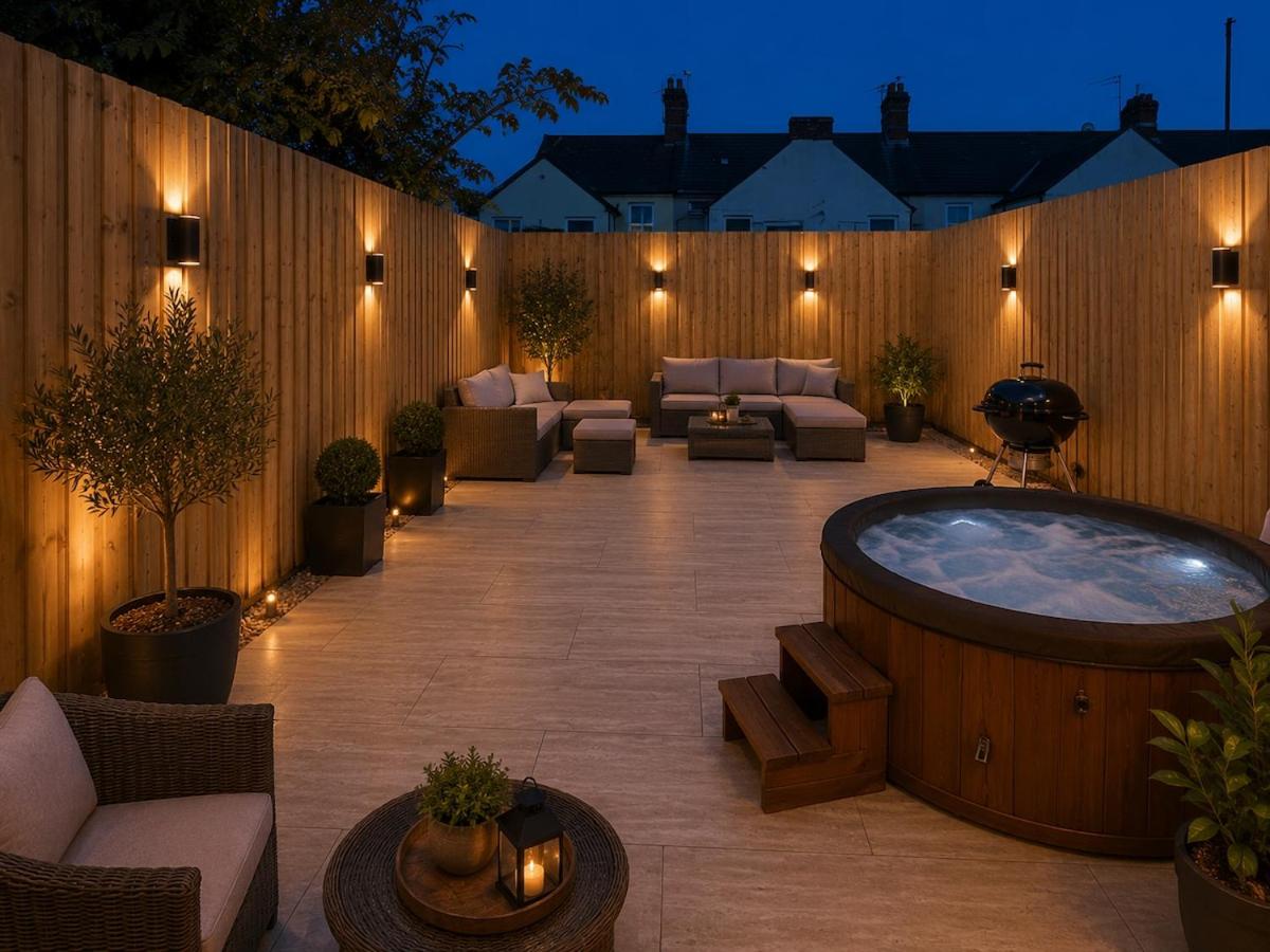 Central Luxury 7 Bedroom House 14-Beds 4-Bathrooms - Hot Tub - Parking - Garden - B&B Cardiff