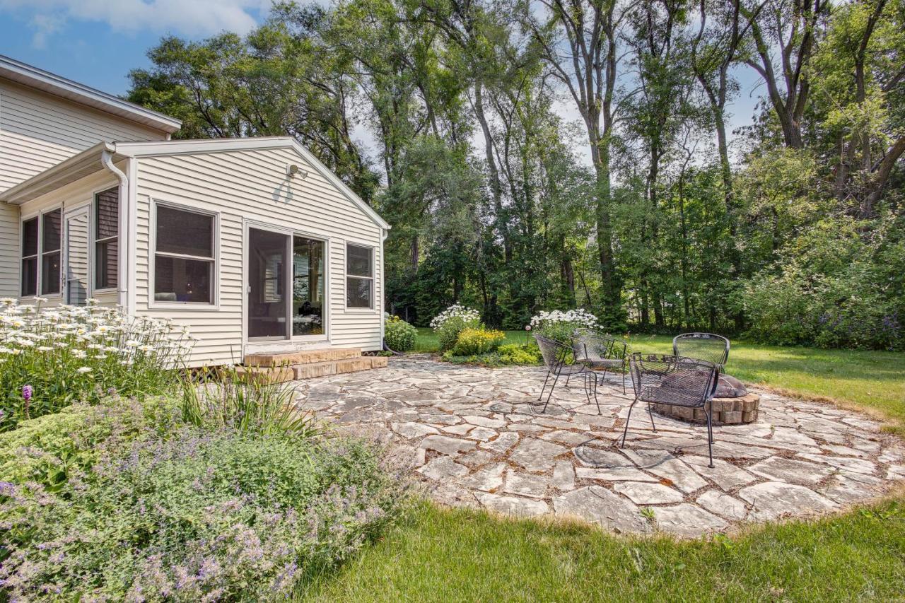 Updated Home Minutes to Downtown and Beach! - Bed and Breakfast Sister Bay