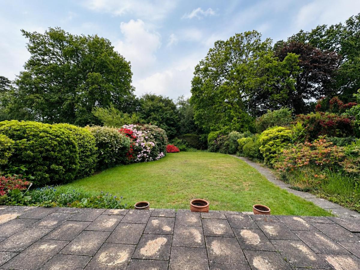 Three Bed Detached Property - Chambres d'hôtes Frimley