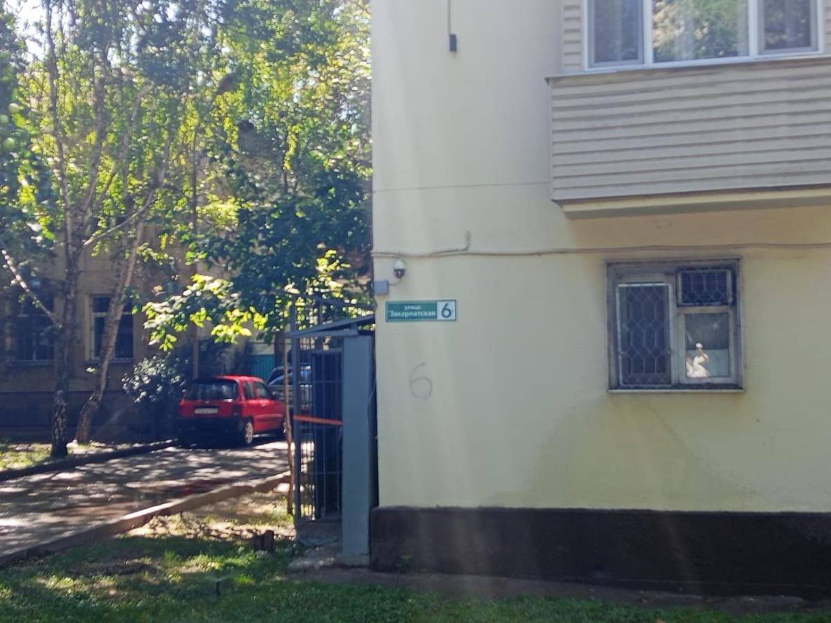3 комнатная квартира Аэропорт - Bed and Breakfast Turksib