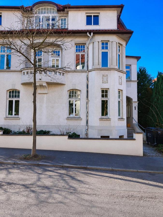 NEUERÖFFNUNG HomeME Bad Salzuflen City Netflix, Parkplatz, Küche, Kurpark - B&B Bad Salzuflen
