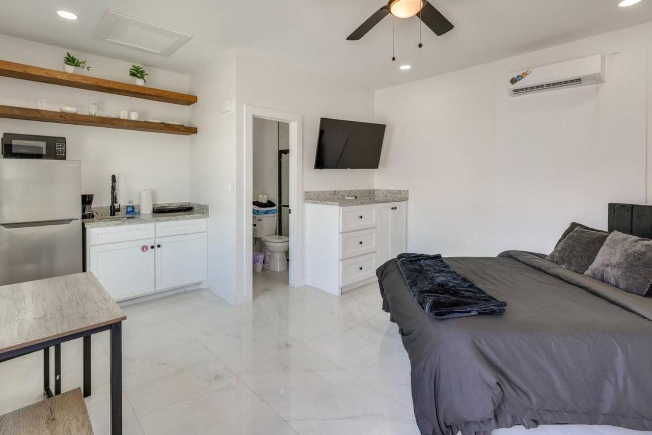 Poolside Studio on Padre (#2) - Bed and Breakfast South Padre Island