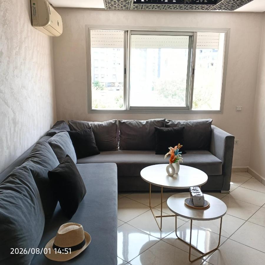 Appartement Moderne avec 2 Balcon en face de la gare entièrement équipé - B&B Kenitra