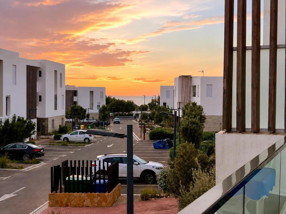 Appartement Vue Mer & Golf - Piscine - Plage 200m - Taghazout Bay - Chambres d'hôtes Taghazout