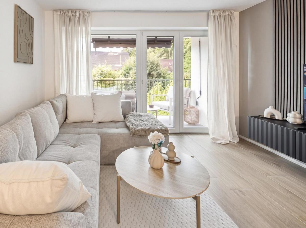 HAVN - Grand Residence mit Balkon, Kino und kostenfreiem Parkplatz - Chambres d'hôtes Baden