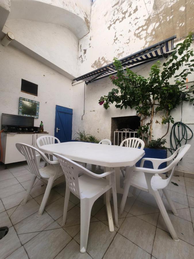 Patio y playa 3 chambres - B&B Portbou