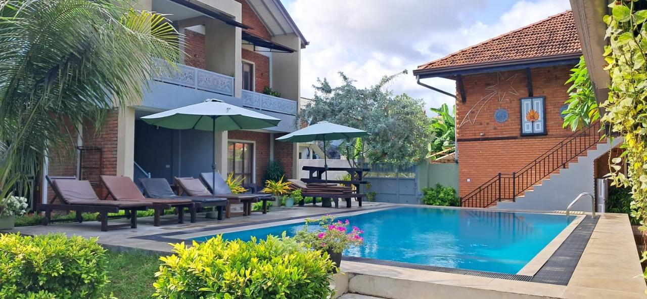 Green Wood Villa Negombo - Bed and Breakfast Negombo