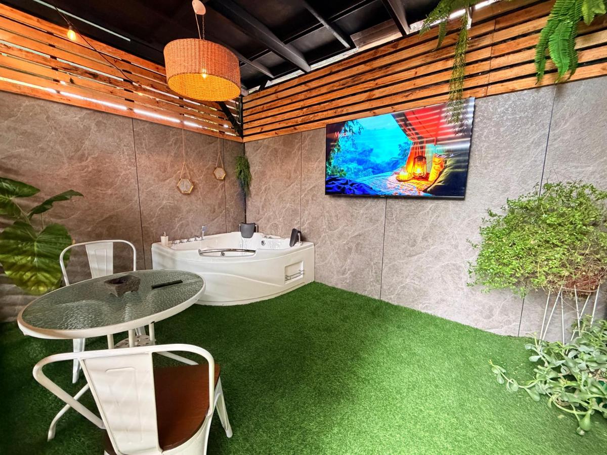 Estadía con opción jacuzzi Villa Alemana - Chambres d'hôtes Villa Alemana