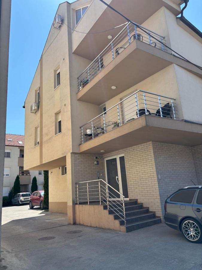Apartman Vila&Vera - Bed and Breakfast Sremska Mitrovica