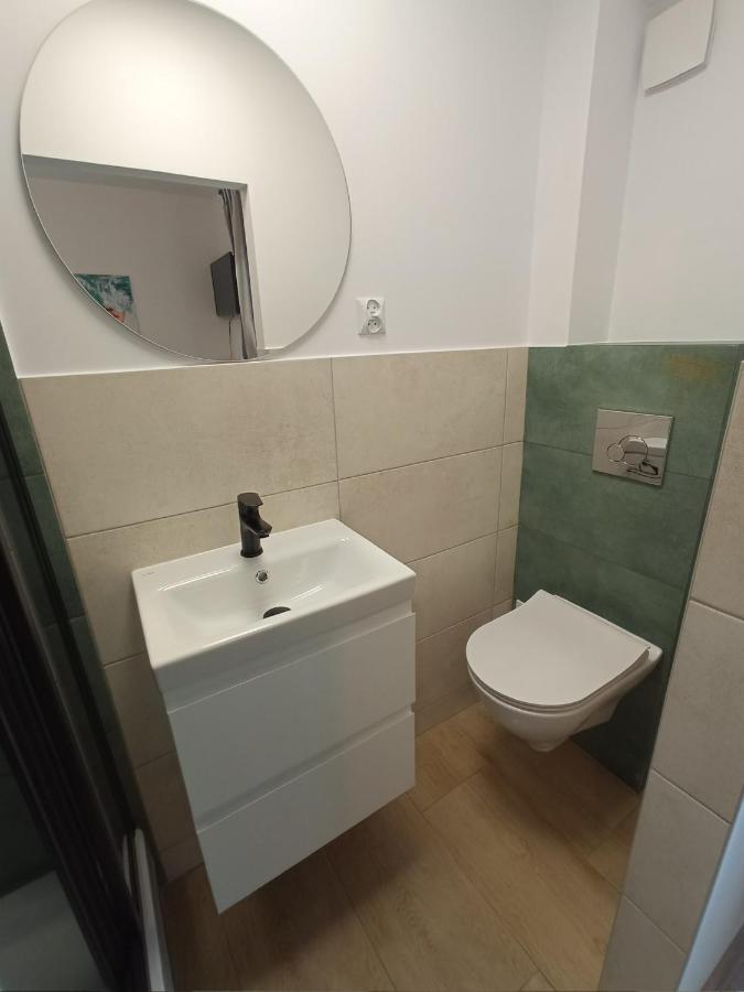 Deluxe Double Room (2 Adults + 1 Child)
