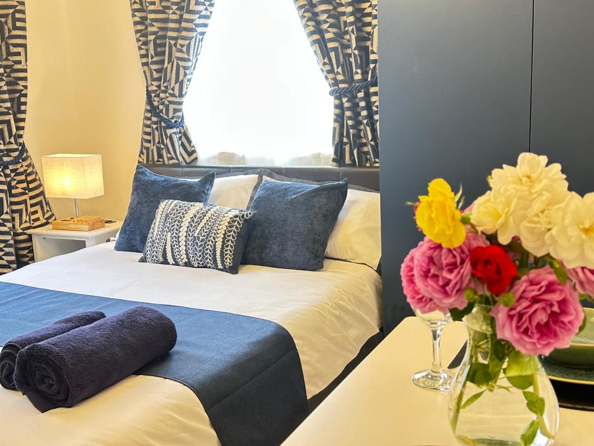 Modern Self-Contained Studio Annexe with Kitchenette and Private Entrance - Bed and Breakfast Oxford