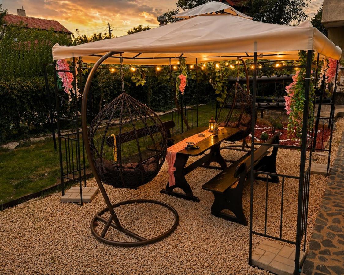 Hobbit House - B&B Tsarichino