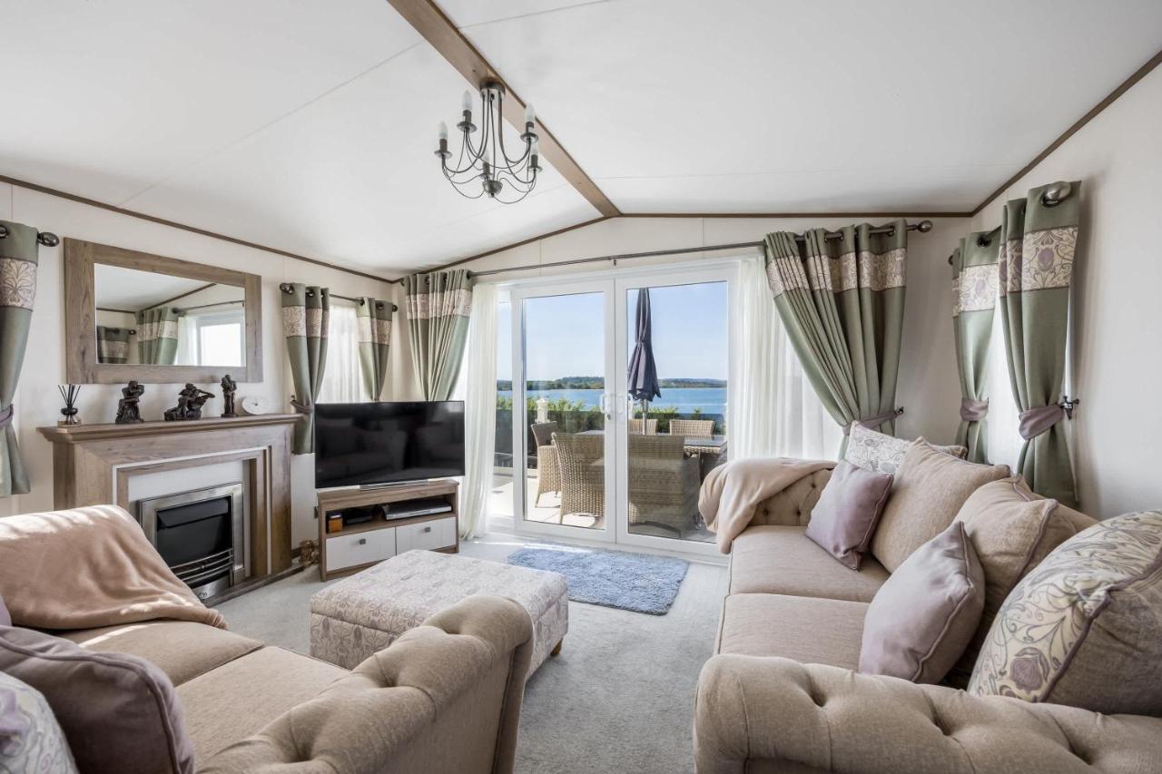 Costa Mare - 3-bedroom Caravan with beautiful views across the harbour in Rockley Park - B&B Poole