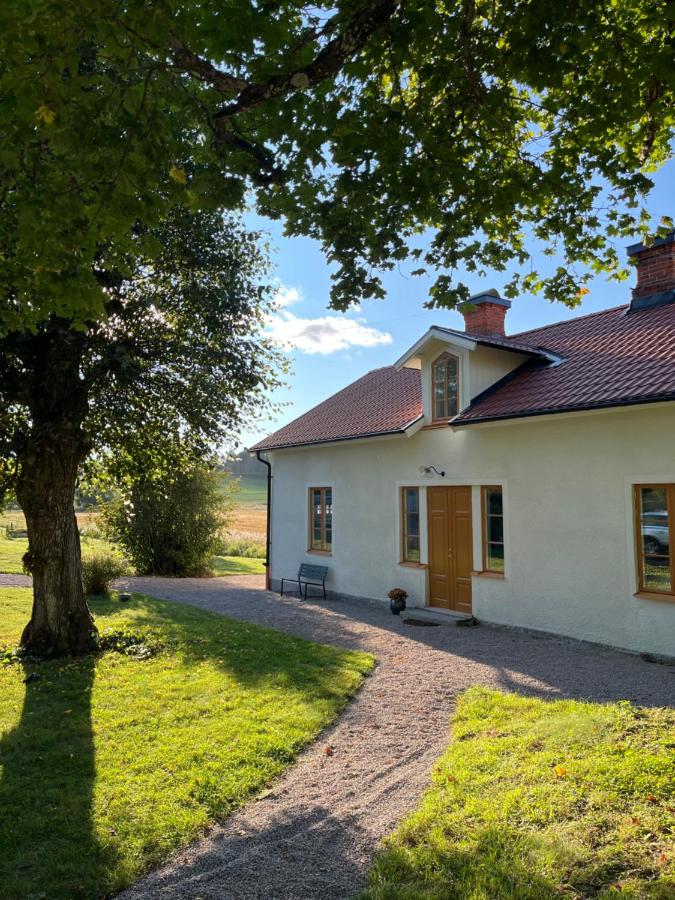 Beautiful house south of Heby - B&B Heby