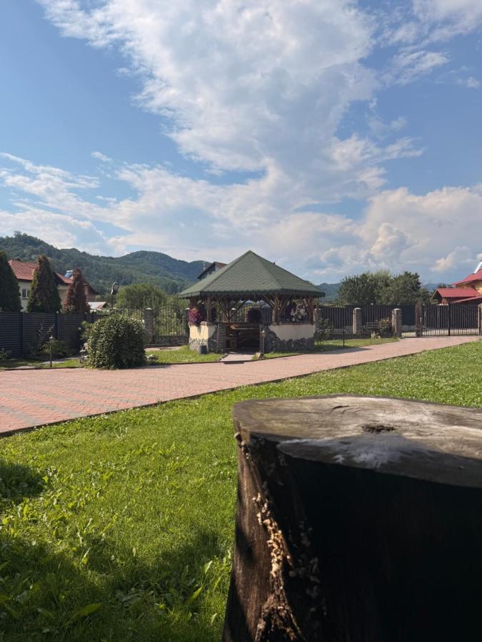 Casa Petrişor - B&B Corbi