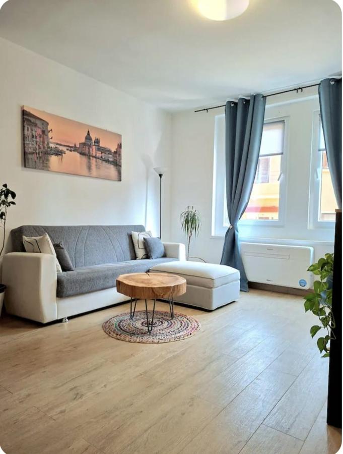 Modern Apartment 15-min-to-Venice - B&B Mestre