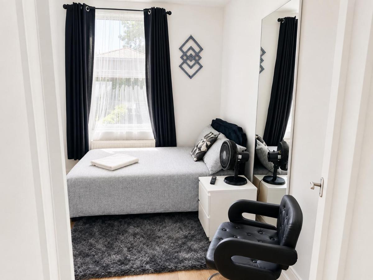 Located in London, next to Forest Hill train station , Studio Apartment nice relaxing chill spot - Chambres d'hôtes Forstal