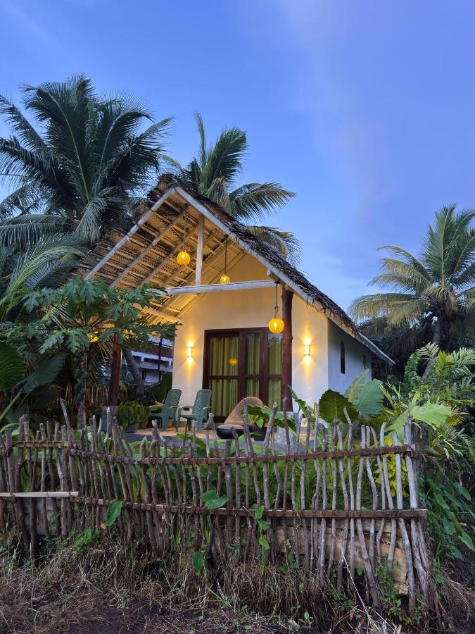 Crisp Air Villa - Ahangama - B&B Ahangama
