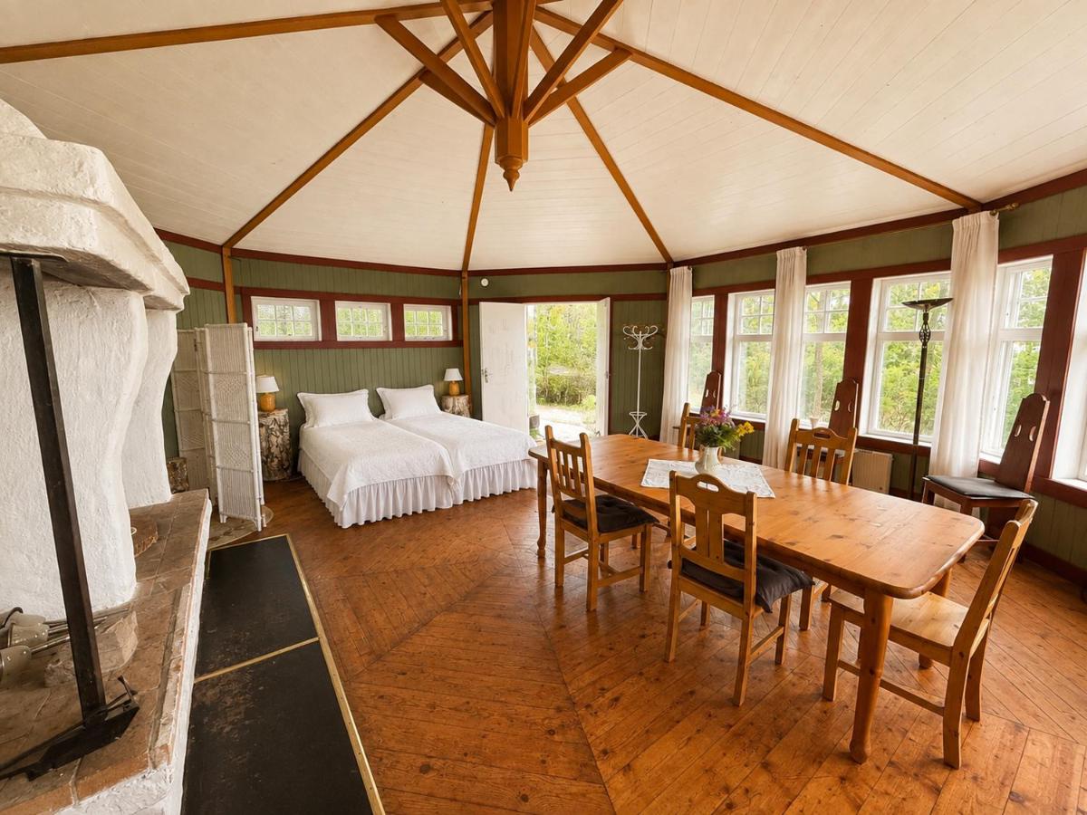 One-Bedroom Cottage