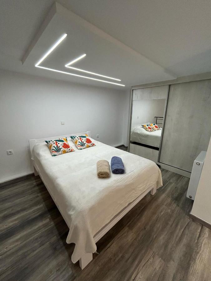 Elia Apartments - B&B Eretria