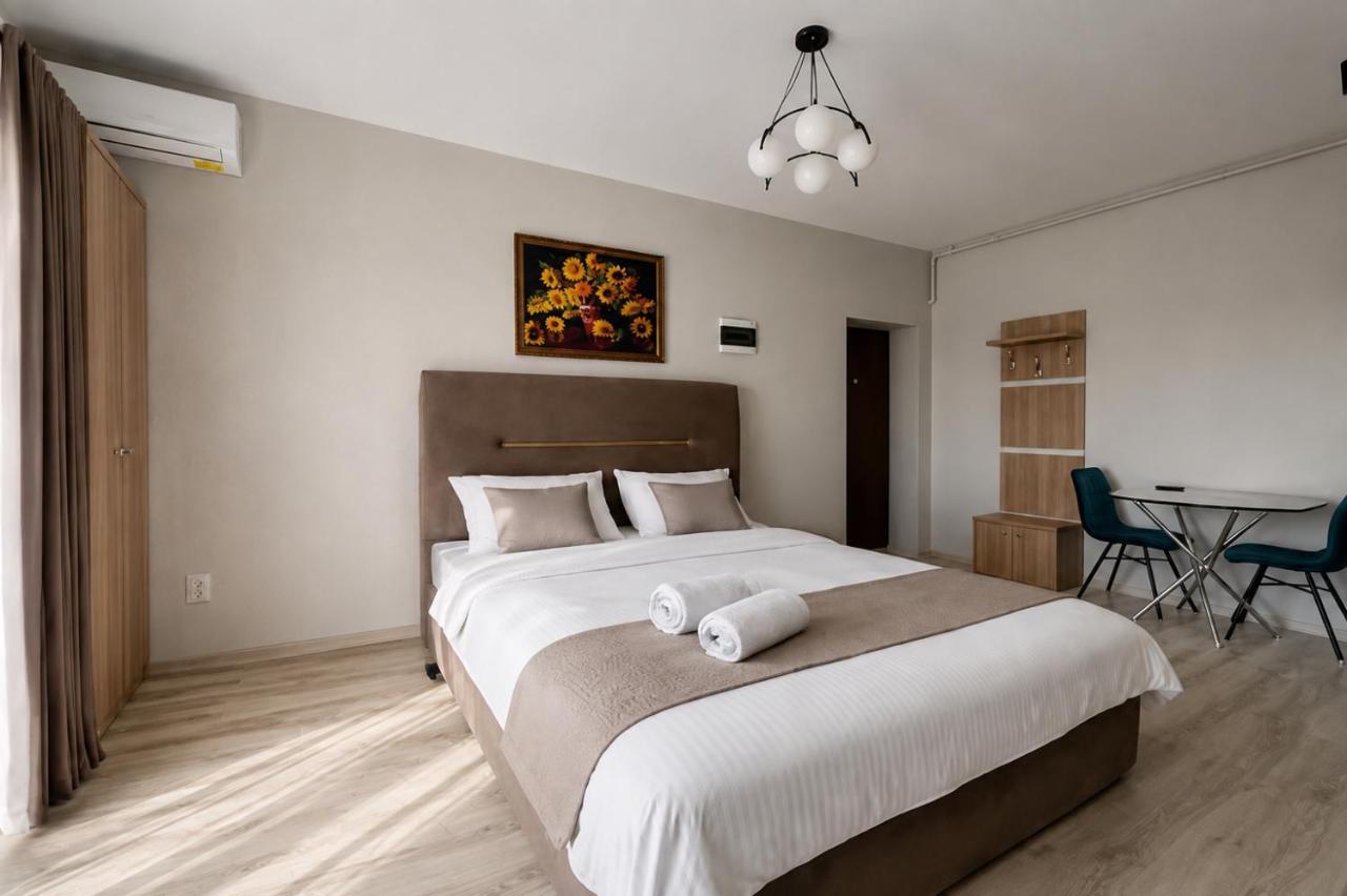 Seranova Aparthotel 10 SELF CHECK-IN #Otopeni #Airport #Therme #Bucharest - B&B Otopeni