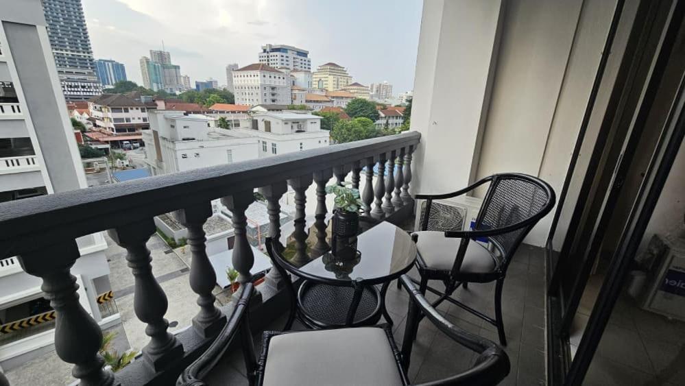 Noble Villa Condo Georgetown City Centre Macalister 3 BR 3 free CP - B&B George Town