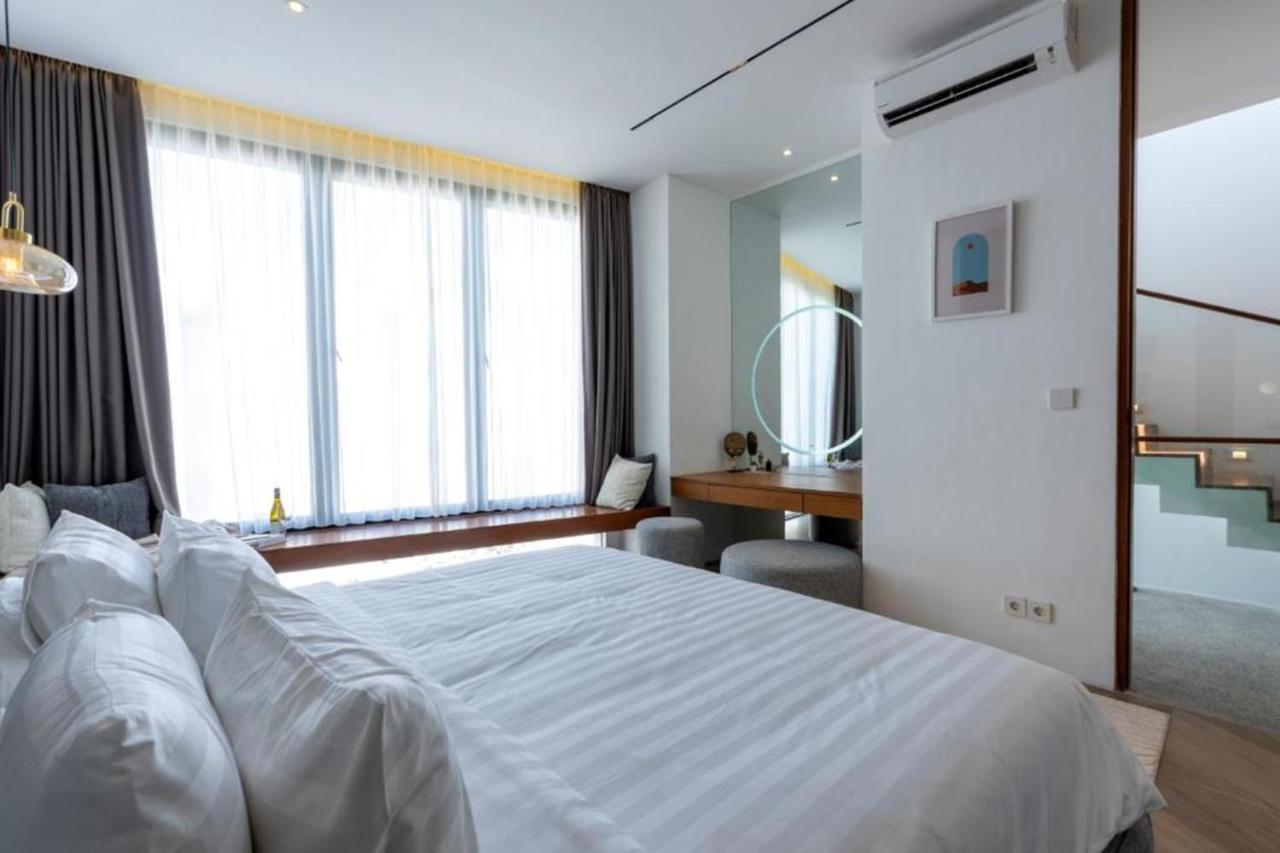 Modern Bali Villa with Private Pool Walk to Beach - Ferienwohnung Prerenan