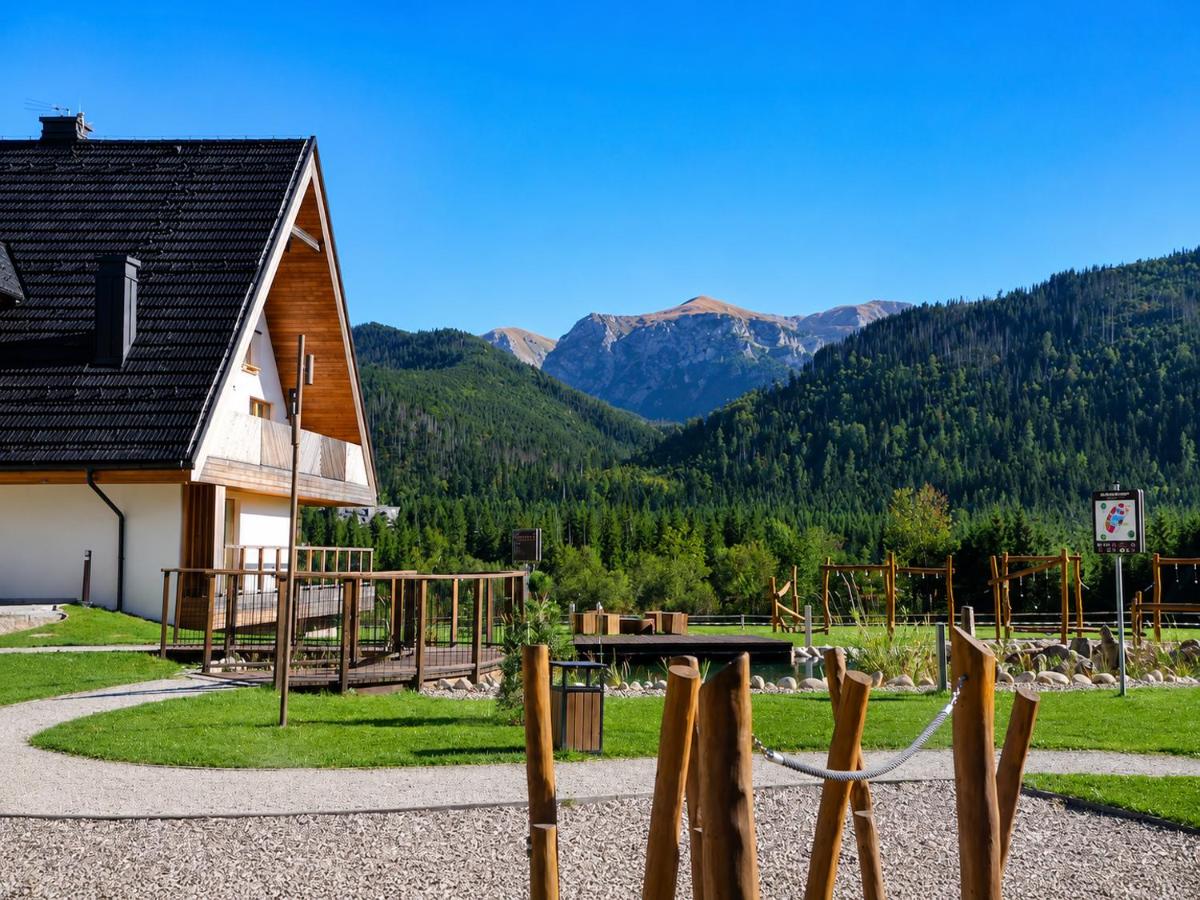 Enklawa Polany - Scenic Mountain View Retreat with Natural Pool by Downtown Apartments - Chambres d'hôtes Kościelisko