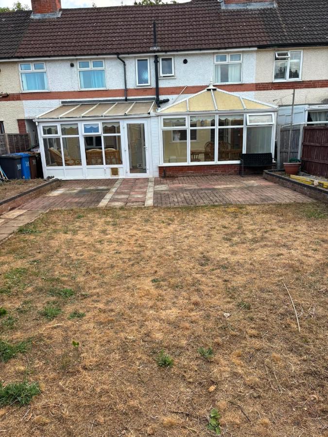 5 Bed Contractor Families & Groups Accomodation - B&B Ipswich