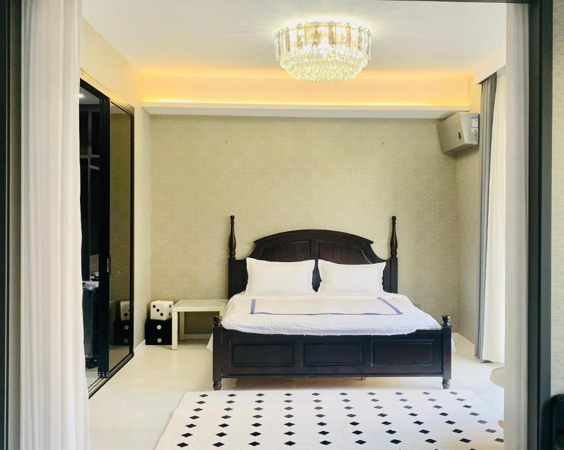 Two-Bedroom Deluxe Apartment