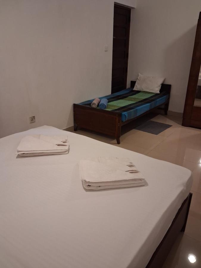 Basic Dreibettzimmer mit Gemeinschaftsbad