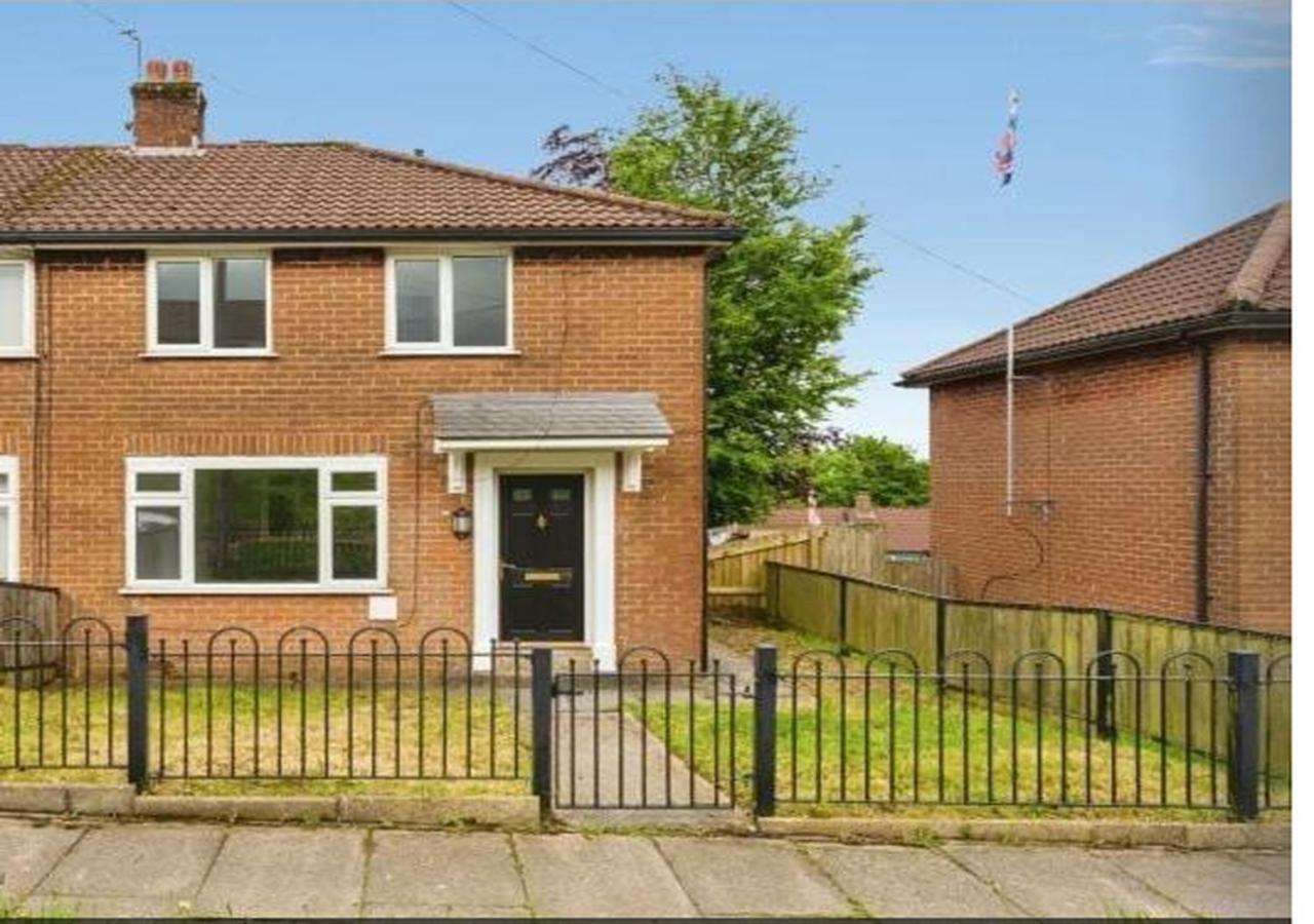 Newly Refurbished 3-Bed Sleeps 5 - B&B Lostock