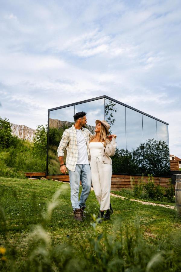 Glass Cabin with Spa Bath Mara