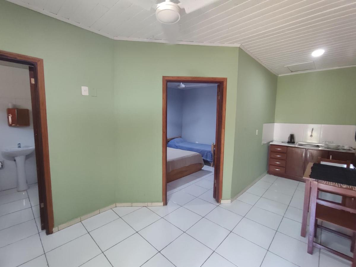 Complejo de Apartamentos parque naturaleza - Chambres d'hôtes Encarnación