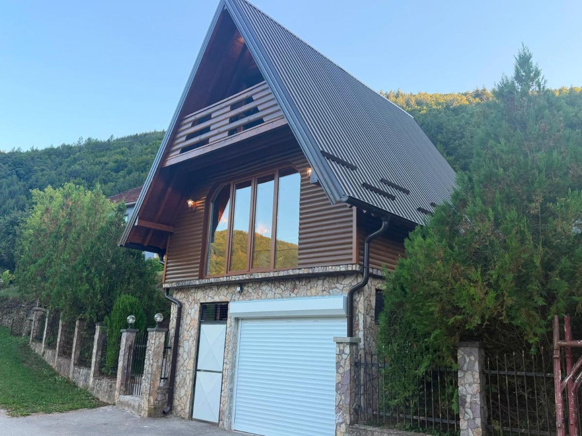 Brvnare Sadba - B&B Džindići