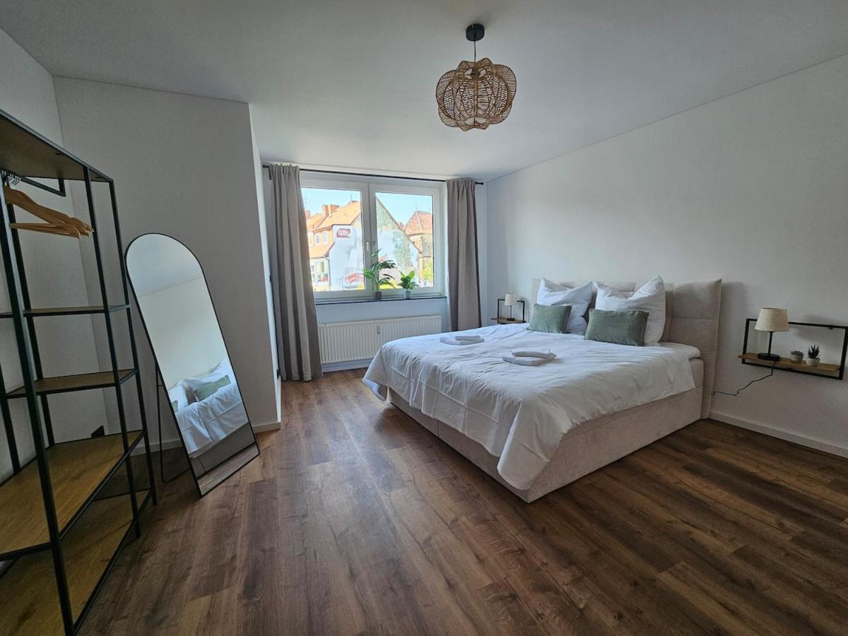130qm Luxus 3SZ Marktplatz privates Parkhaus - Ferienwohnung Hildesheim