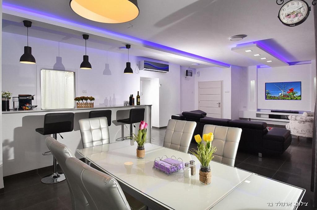 מקום טוב באמצע במושבת כנרת - B&B Kinneret Kvutsa