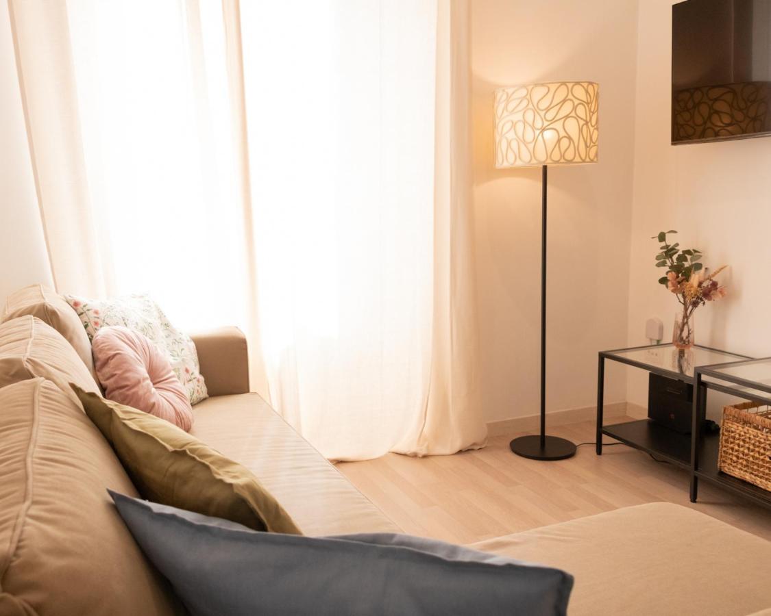 Three-Bedroom Apartment - Via Enrico Cialdini, 13