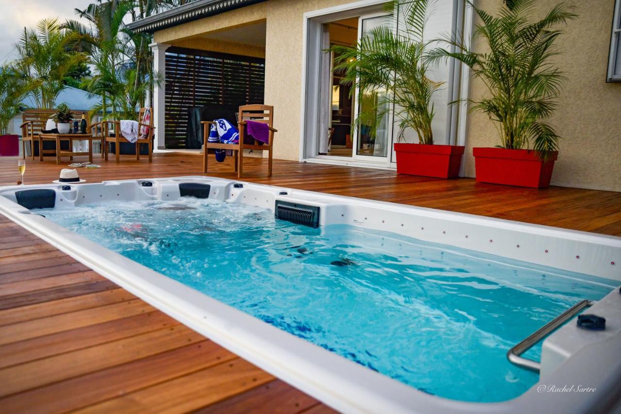 Ty Lodge Réunion, Piscine, Spa, Vue Océan, Jardin, entre Saint-Pierre et volcan - Chambres d'hôtes Le Tampon