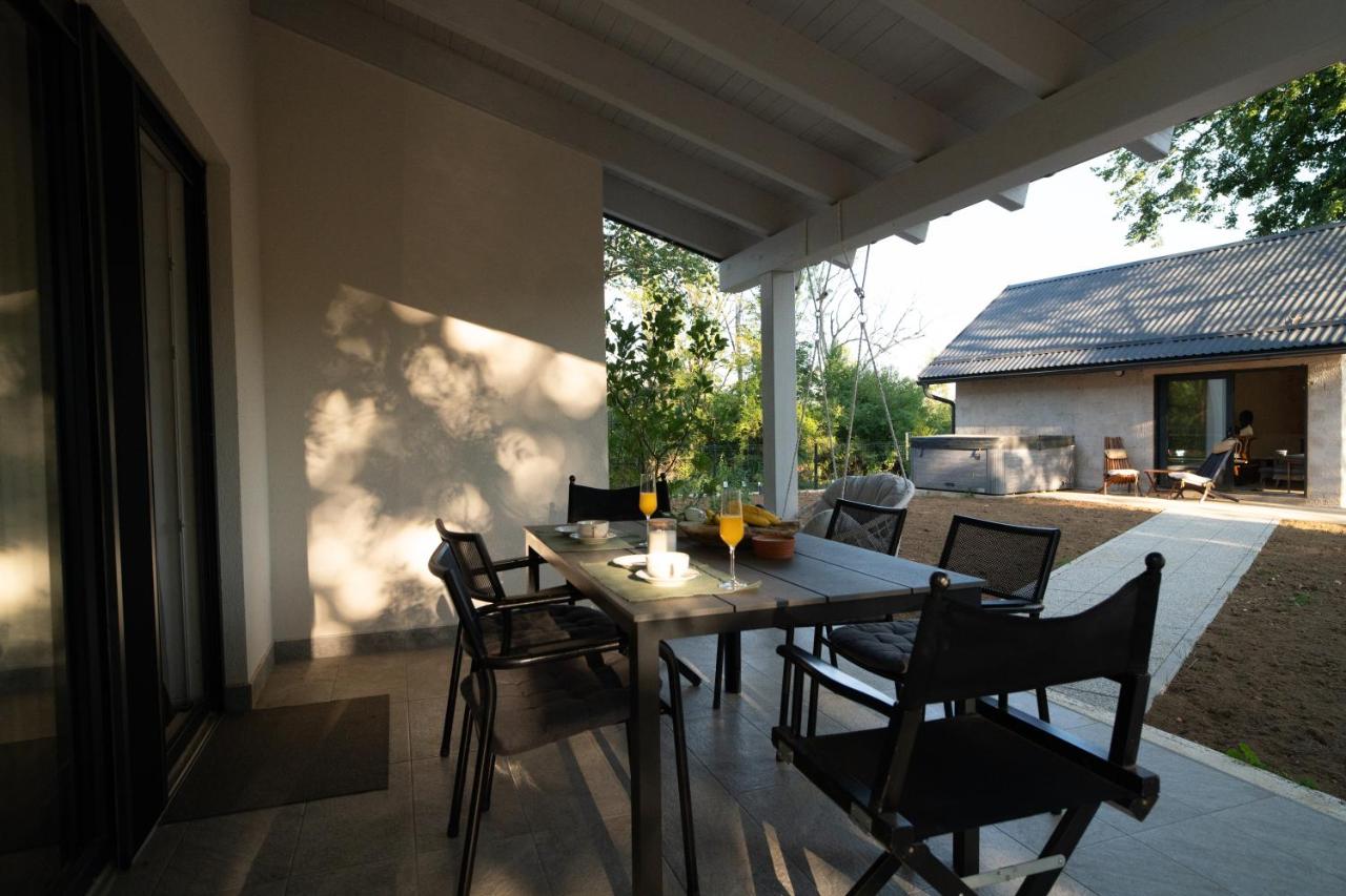 Holiday Home Ari - B&B Lički Ribnik