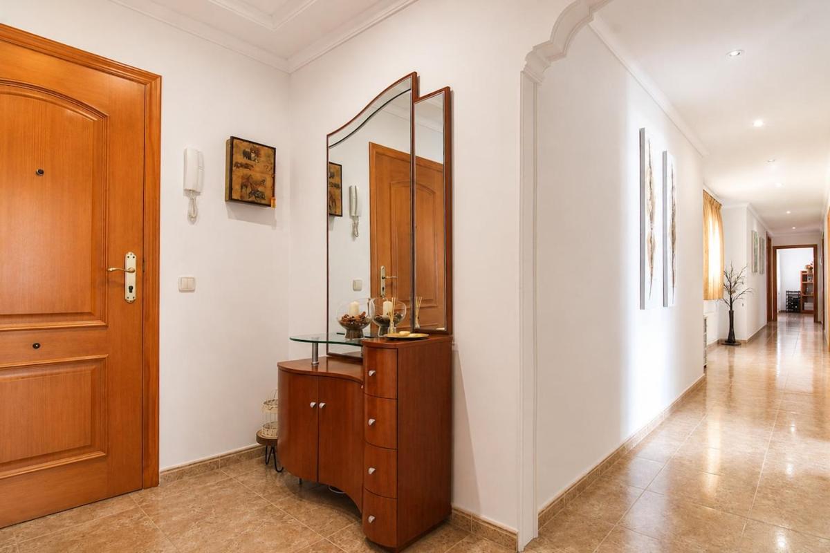 Spacious apartment in downtown Calpe - Chambres d'hôtes Calpe