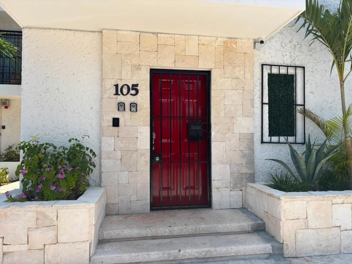Estudio Luminoso con Balcón, Piscina, Palmeras - B&B Cancún