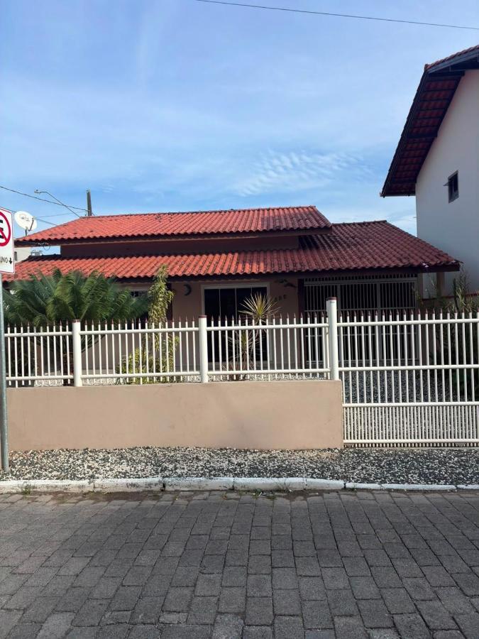 Casa praia Beto carrero /aeroporto - B&B Navegantes