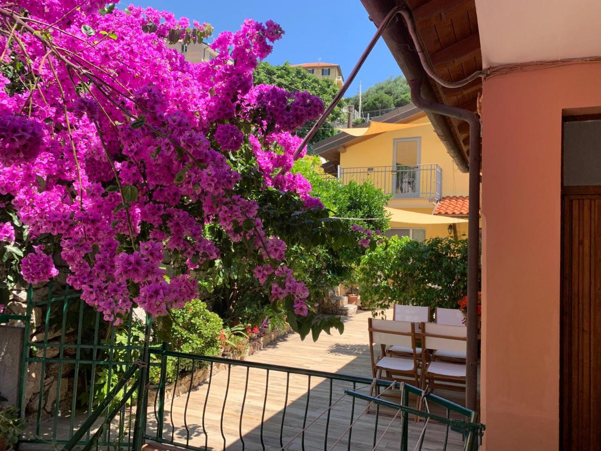 Affacciati al mare - B&B Finale Ligure