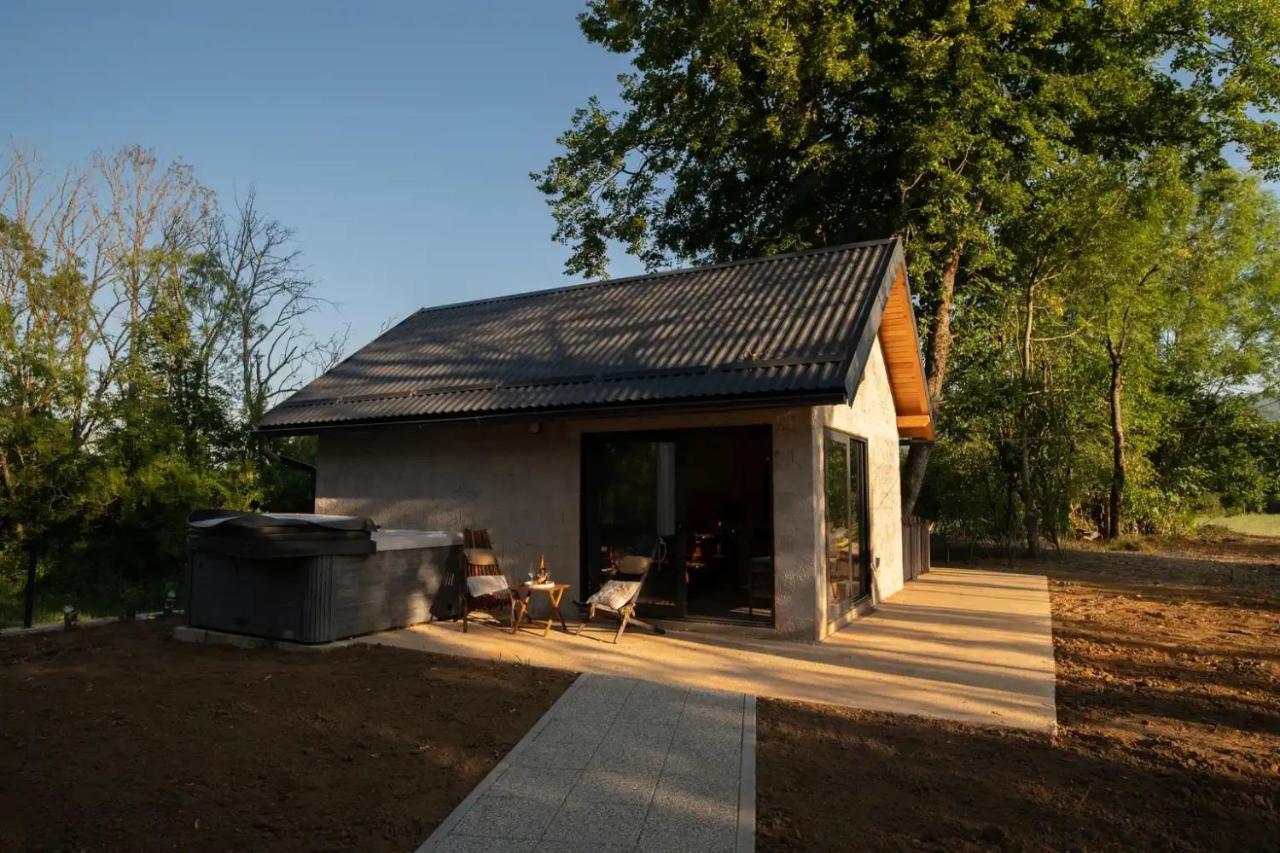 Holiday Home Ari - B&B Lički Ribnik